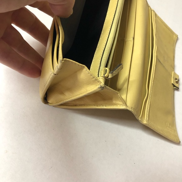 GUCCI 🌼 Authentic Vintage Long Wallet/Credit Card Holder in Pale Yellow - Picture 6 of 13